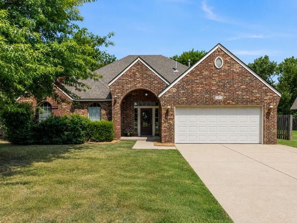 2404 S 10th Street , Broken Arrow, OK 74012