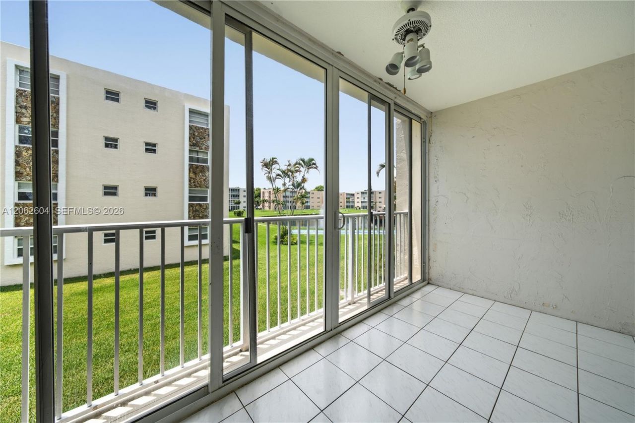 206 SE 10th St , Unit 203, Dania Beach, FL 33004 Photo