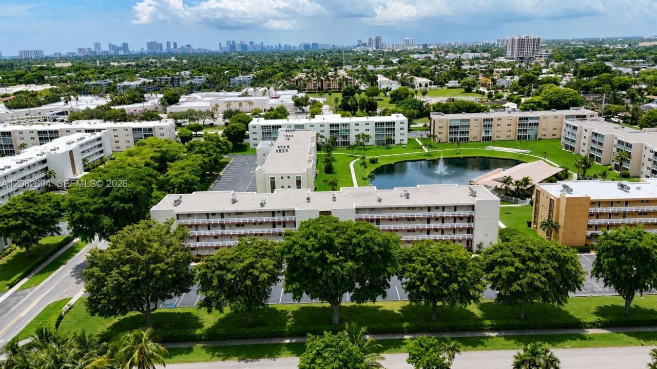 206 SE 10th St , Unit 203, Dania Beach, FL 33004 Photo