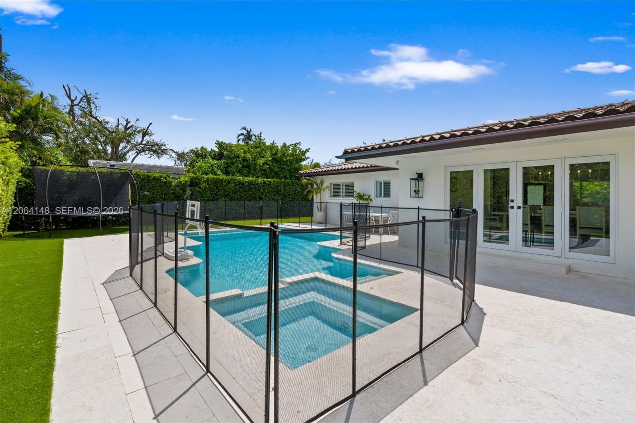 735 Benevento Ave, Coral Gables, FL 33146 Photo