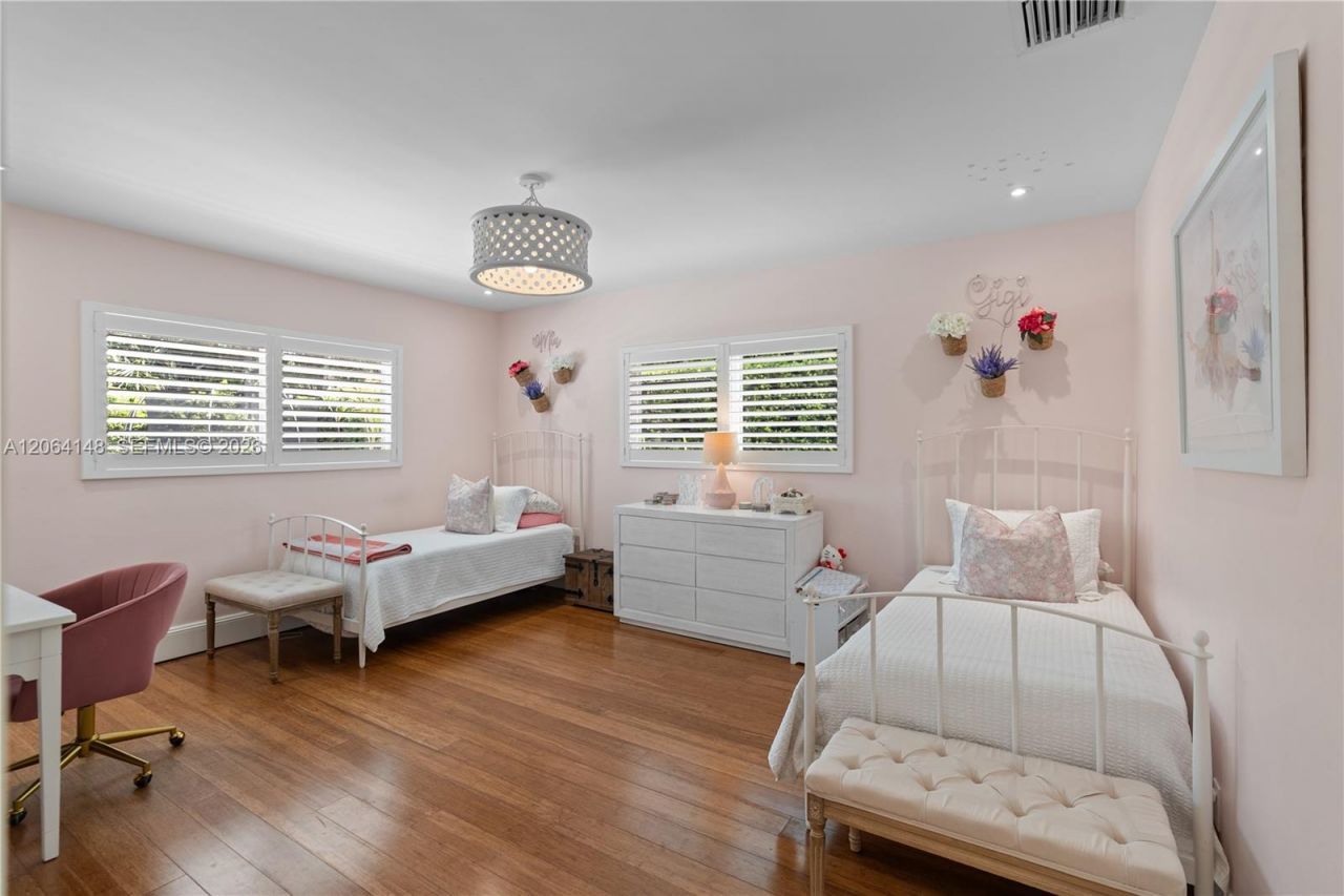 735 Benevento Ave, Coral Gables, FL 33146 Photo