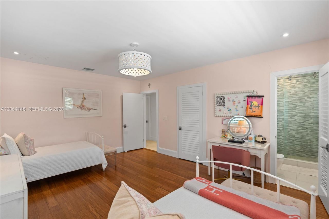 735 Benevento Ave, Coral Gables, FL 33146 Photo