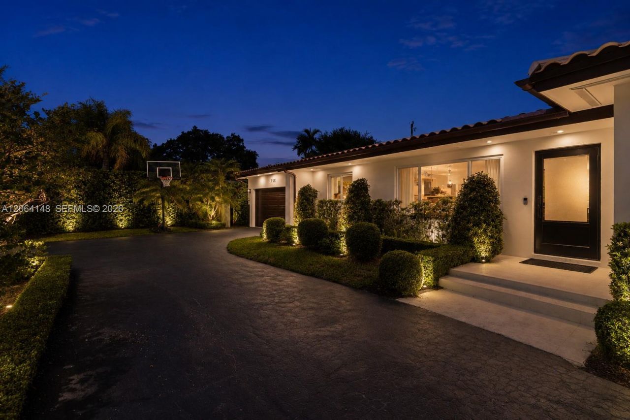 735 Benevento Ave, Coral Gables, FL 33146 Photo