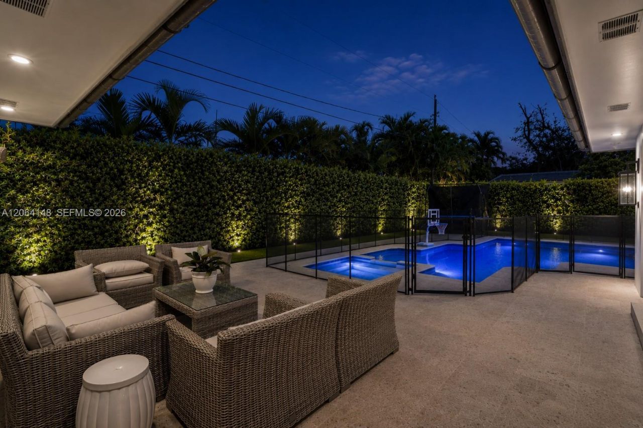 735 Benevento Ave, Coral Gables, FL 33146 Photo