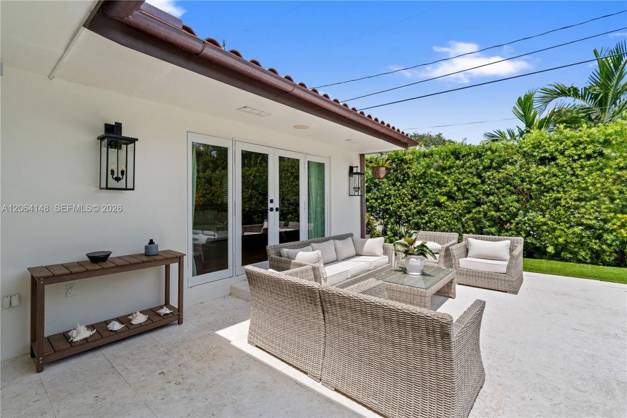 735 Benevento Ave, Coral Gables, FL 33146 Photo