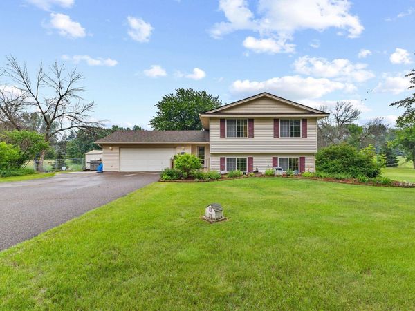 20075 Uplander Street NW, Oak Grove, MN 55011