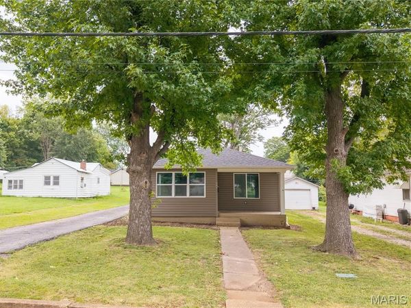 904 N Middle Street , Farmington, MO 63640