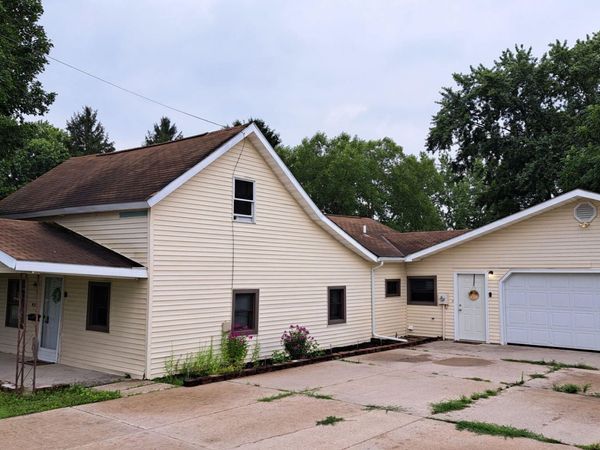 923 W Kohler Street, Kenton, OH 43326