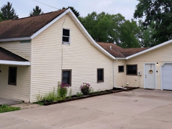 923 W Kohler Street, Kenton, OH 43326