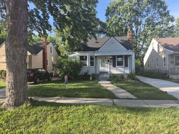 19977 Elkhart Street, Harper Woods, MI 48225