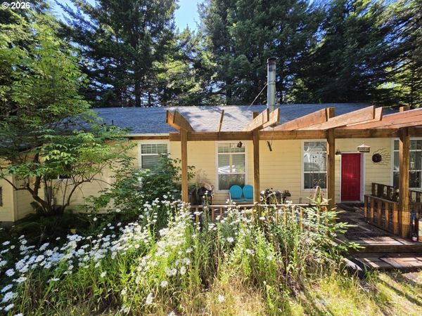 42101 OLD MILL RD, Port Orford, OR 97465