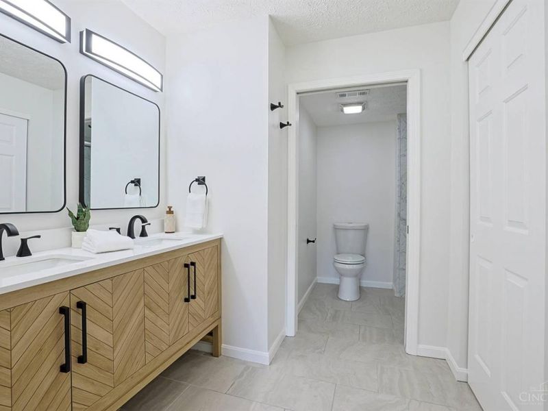 3181 Preserve Lane, Unit 1D, Cincinnati, OH 45239 Photo 18