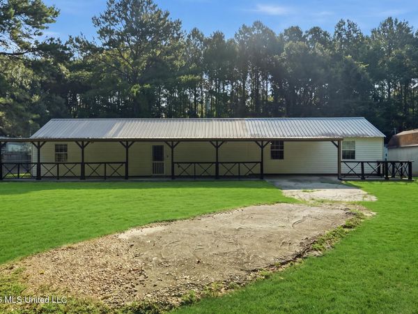 142 App Slade Road, Hattiesburg, MS 39401