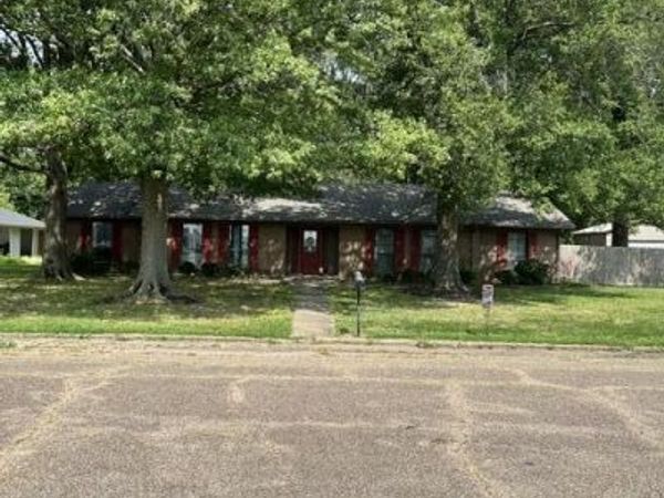 1002 Owens Road, Clarksdale, MS 38614