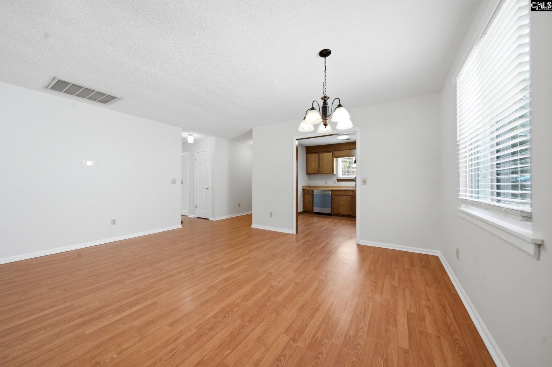 1701 Oak Street  Photo 11