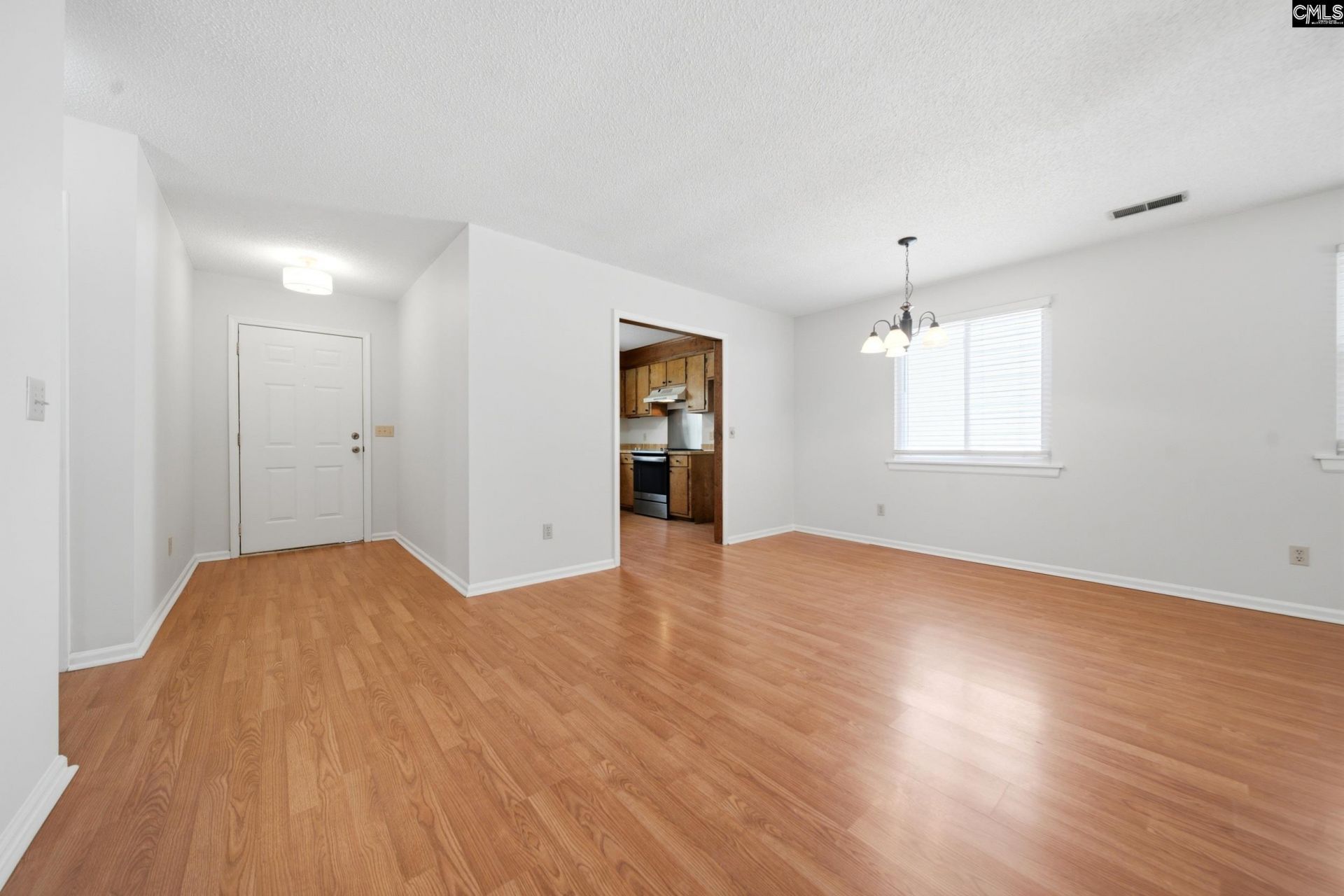 1701 Oak Street  Photo 13