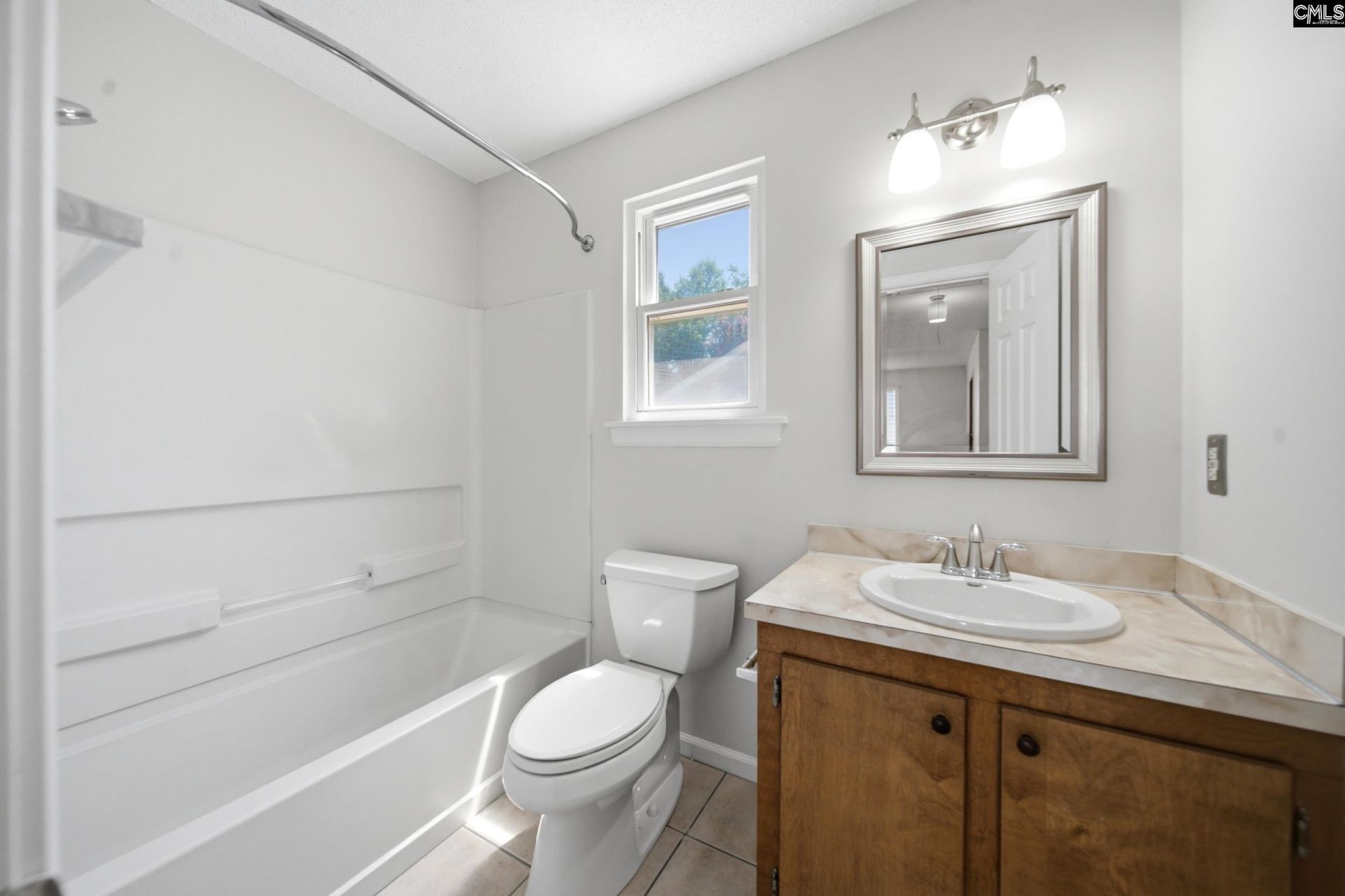 1701 Oak Street  Photo 32