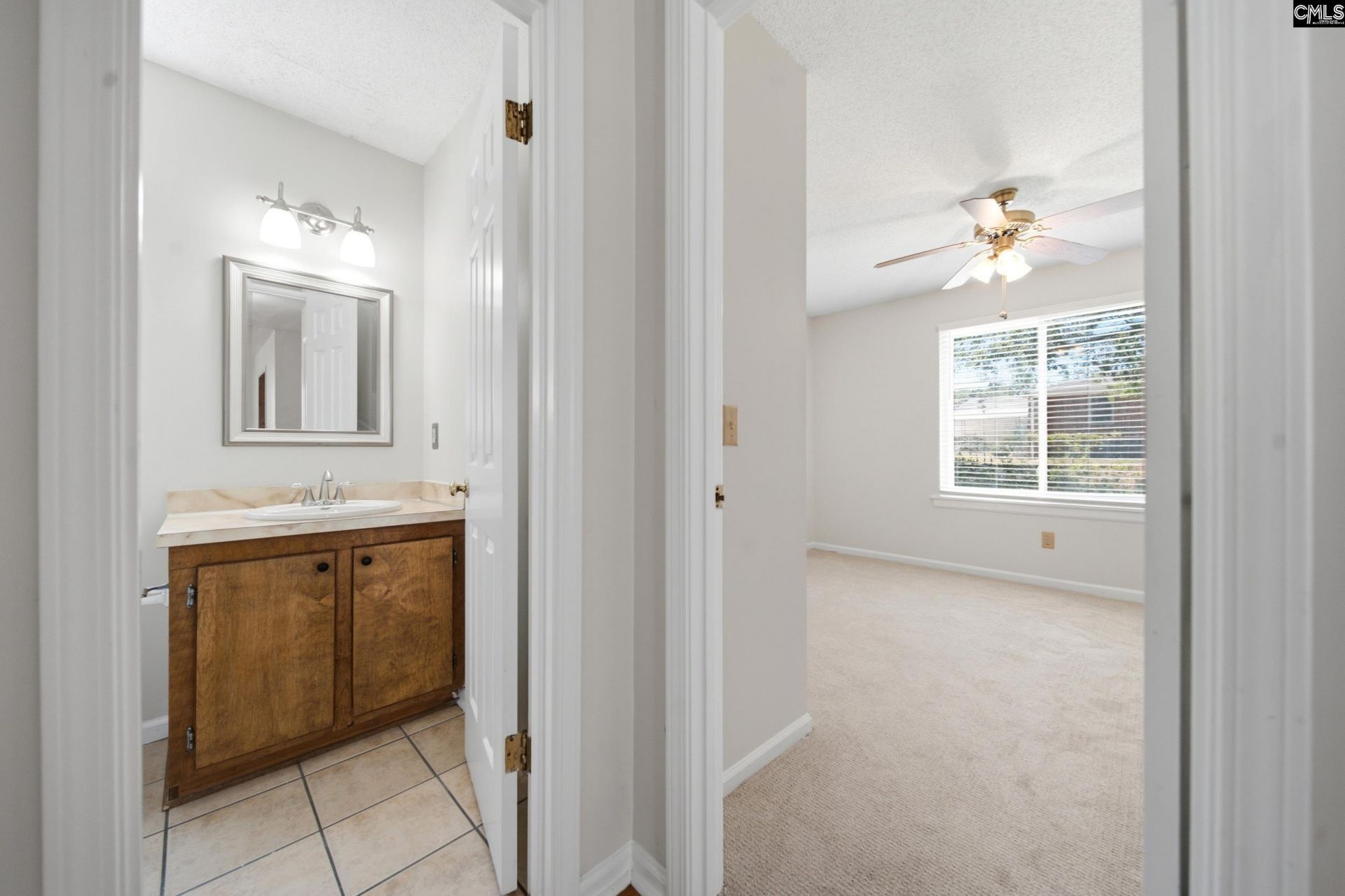 1701 Oak Street  Photo 33