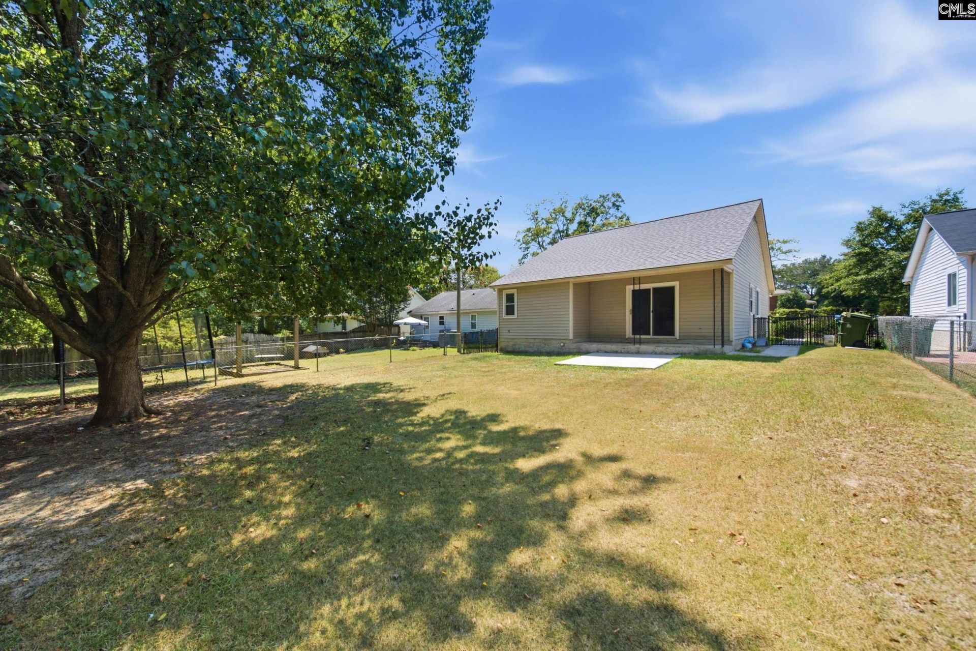 1701 Oak Street  Photo 38