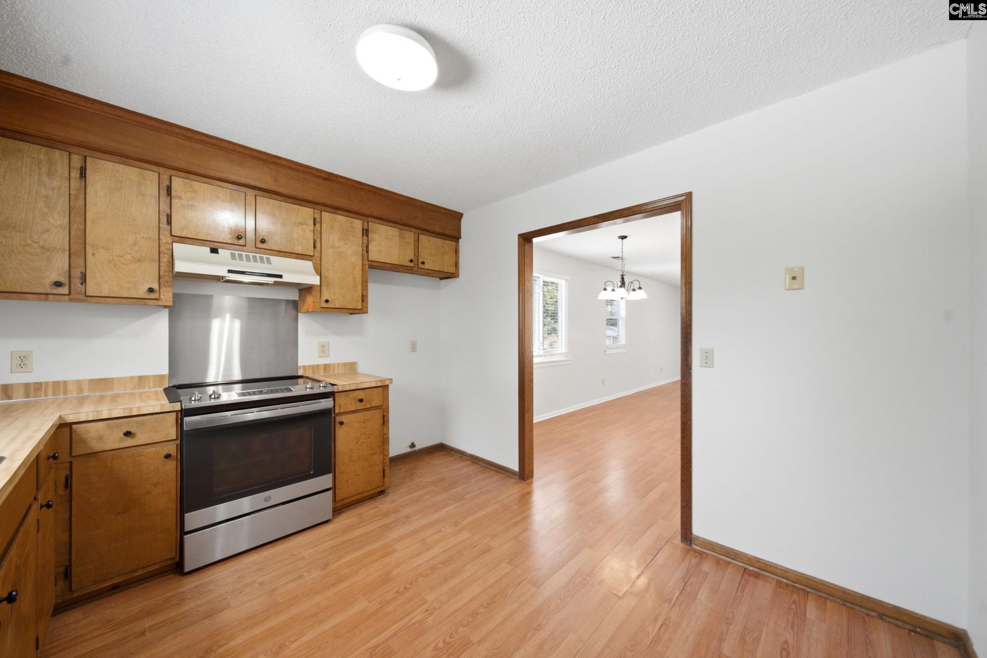 1701 Oak Street  Photo 9