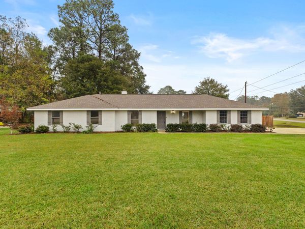 1341 Mississippi 42, Petal, MS 39465