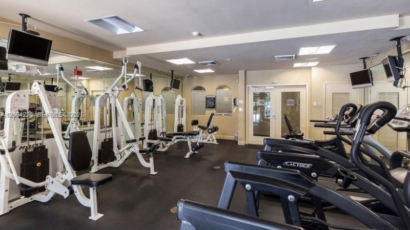 6001 SW 70th St , Unit 311, South Miami, FL 33143 Photo