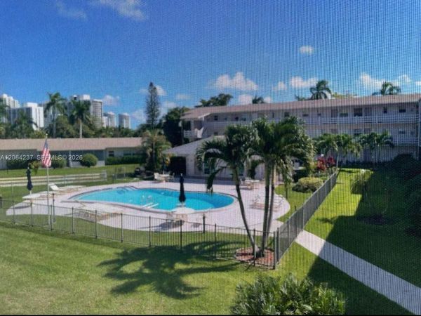 700 Layne Blvd , Unit 115, Hallandale Beach, FL 33009