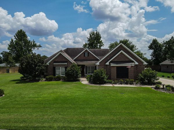 4609 Angelle , Sulphur, LA 70663