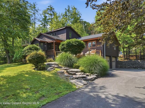 15 Upper West Ohayo Mountain Road, Woodstock, NY 12409