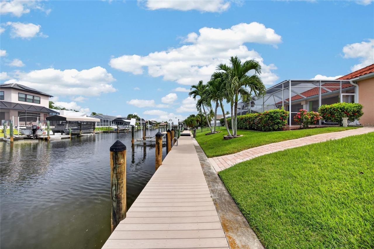 4934 SW 10th Avenue, Cape Coral, FL 33914 Photo