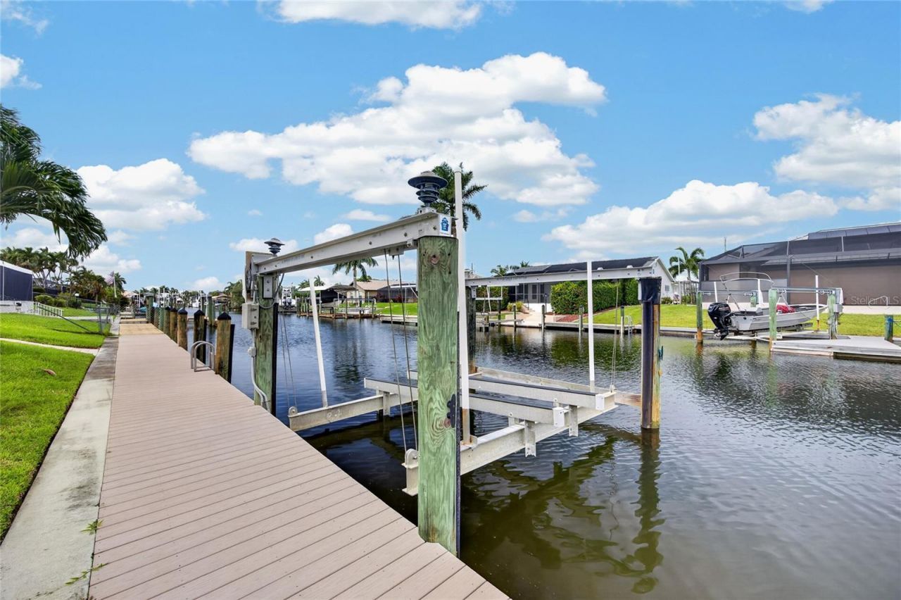 4934 SW 10th Avenue, Cape Coral, FL 33914 Photo