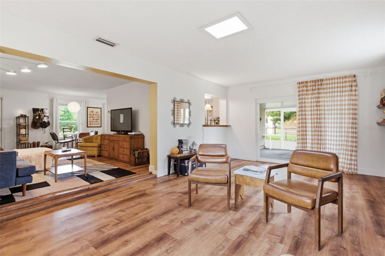 530 E Foothill Way , Casselberry, FL 32707 Photo