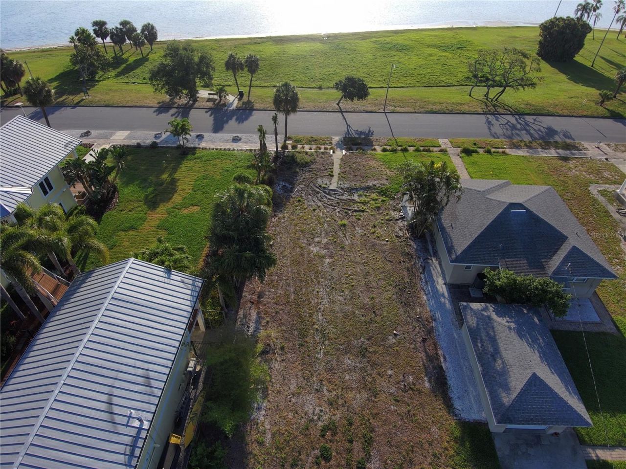 1817 Beach Drive Se, Saint Petersburg, FL 33705 Photo