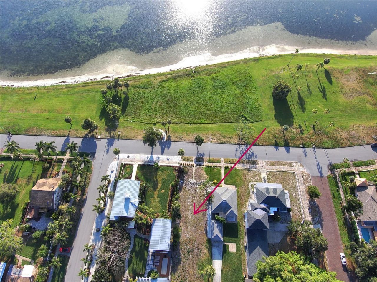 1817 Beach Drive Se, Saint Petersburg, FL 33705 Photo