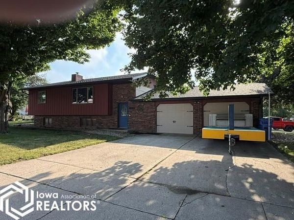 1206 N Johnson Street, Algona, IA 50511