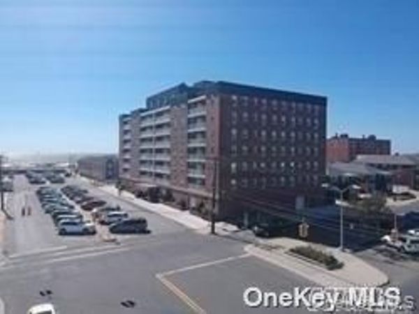 55 Monroe Boulevard, Unit 3L, Long Beach, NY 11561