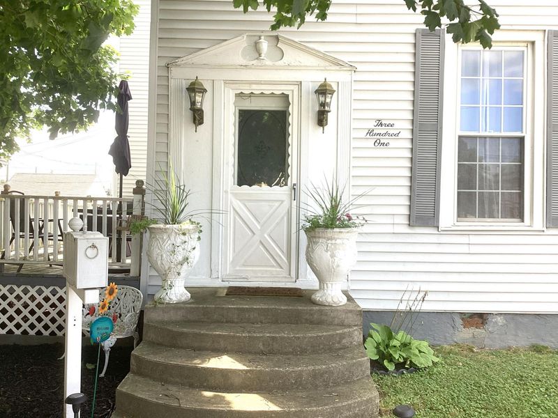 301 S Blackhoof Street, Wapakoneta, OH 45895 Photo 2