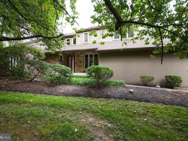 1400 HICKORY HILL RD, CHADDS FORD, PA 19317