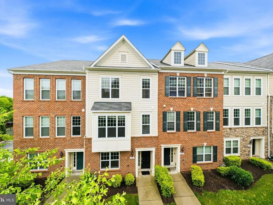 7427 Wood Meadow Way, Lanham, MD 20706 Main Photo