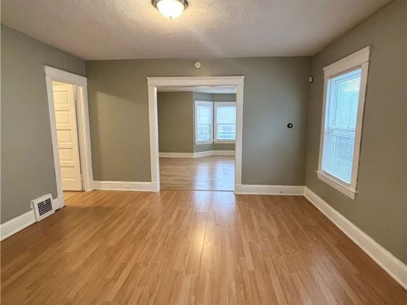 7523 Osage Ave , Unit UP, Cleveland, OH 44105 Photo 2