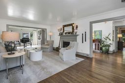 1502 Wyndham Road  photo 4