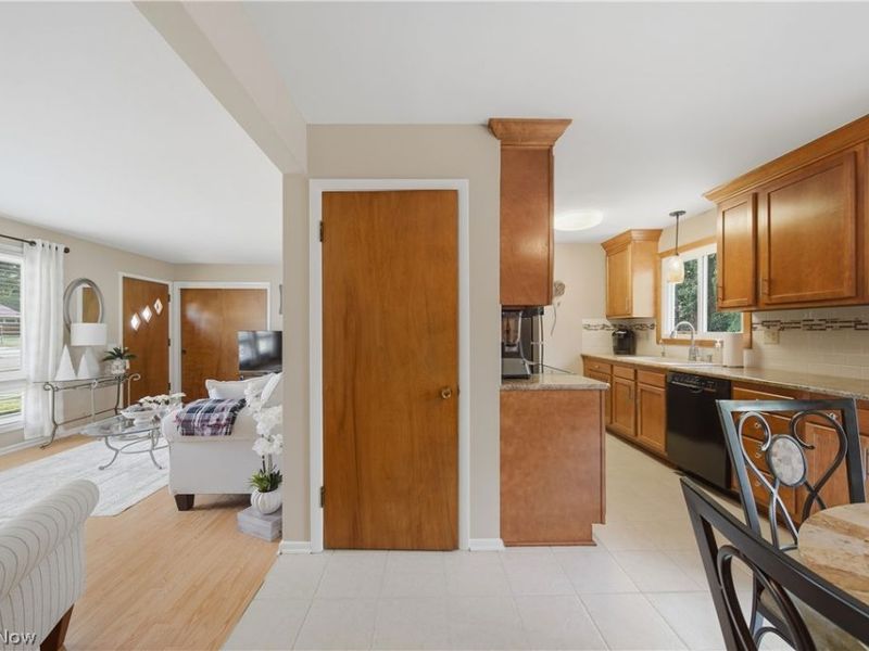 3838 Linda Street NW, North Canton, OH 44720 Photo 10