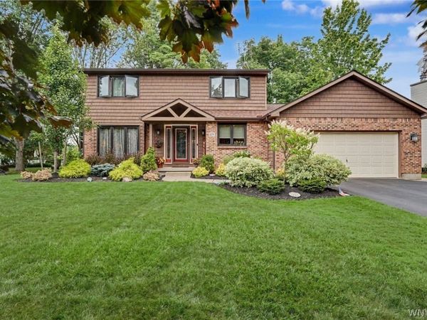 69 Old Orchard Lane , Orchard Park, NY 14127