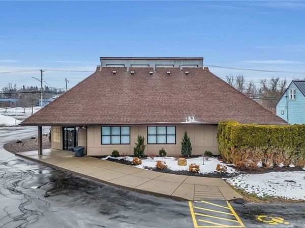 8180 Wehrle Drive, Buffalo, NY 14221