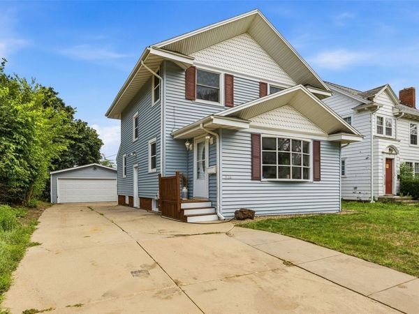 516 Forest Drive SE, Cedar Rapids, IA 52403
