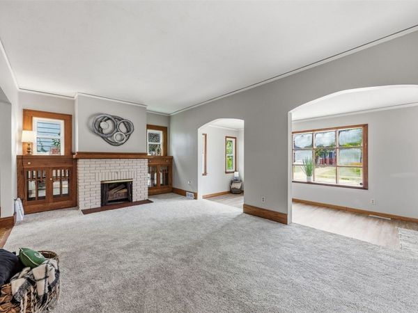 516 Forest Drive SE, Cedar Rapids, IA 52403