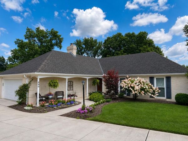 890 Lookout Point Drive , Columbus, OH 43235