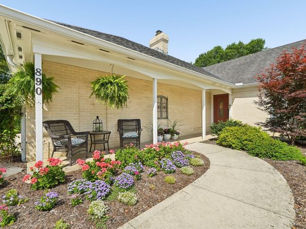 890 Lookout Point Drive, Columbus, OH 43235