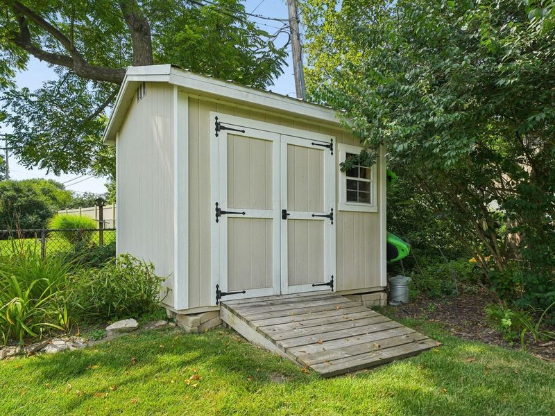 890 Lookout Point Drive, Columbus, OH 43235 Photo 47