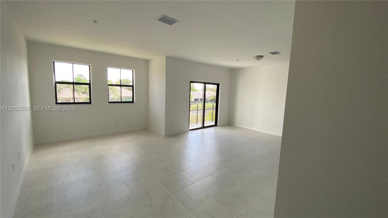 15560 SW 136th St , Unit 207, Miami, FL 33196 Photo